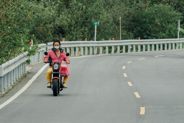 Conseils de sécurité indispensables pour tous les motards